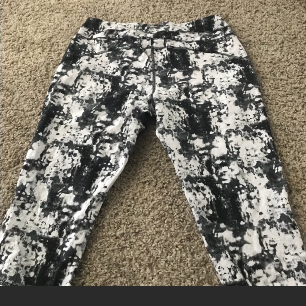 Workout capris - Picture 2 of 2